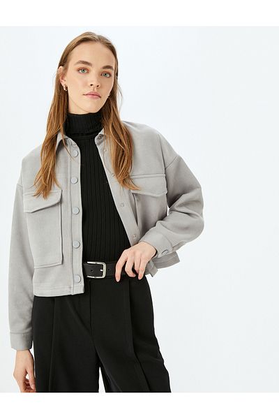Koton Übergroße Hemdjacke in Wildlederoptik mit Taschendetail und Druckknopfverschluss
