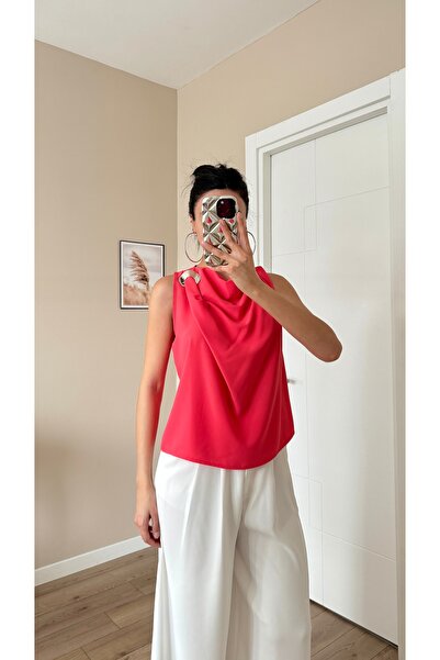 Serica Moda Omuz Tokalı Degaje Yaka Kolsuz Bluz