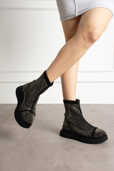 dabab shoes Γυναικείες μαύρες ελαστικές μπότες Aviana με λεπτομέρεια από πέτρα με πολυσόλα