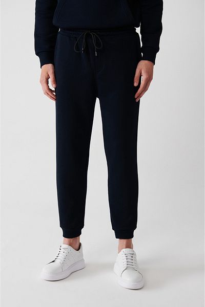 Avva Marineblaue Herren-Jogginghose mit Schnürung an der Taille und elastischem Bein und 3 Fäden E 003402