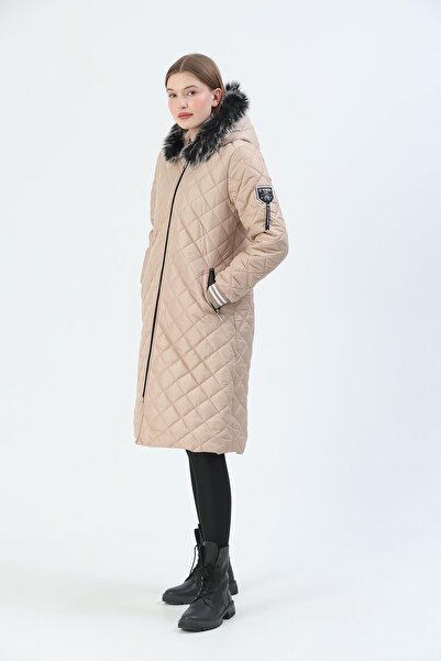 QUBERZ Beige Quilted Coat - Diamond Patterned and Hooded