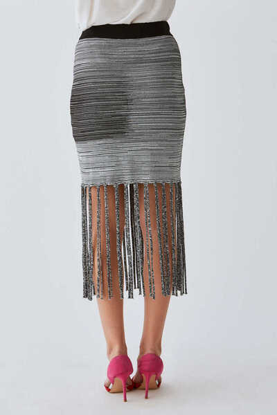 Roman Püsküllü Siyah Triko Etek Standart Renk Y1971063_089