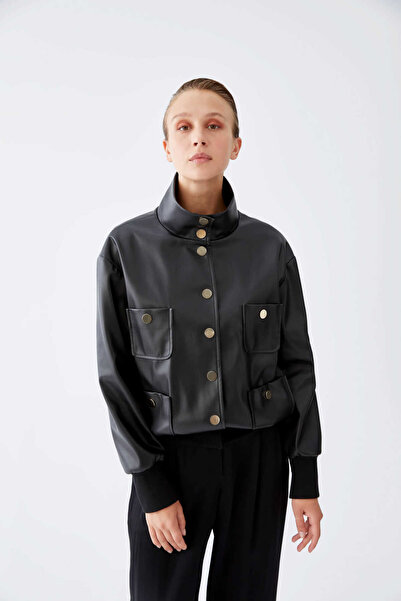 Roman Düğme Detaylı Deri Görünümlü Kadın Mont Siyah K2217510_001