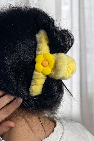 TAKIŞTIR Cataramă de pluș cu flori de culoare galbenă