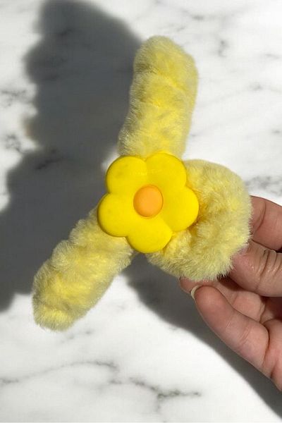 TAKIŞTIR Cataramă de pluș cu flori de culoare galbenă