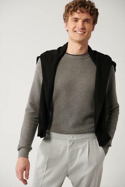 Avva Grauer strukturierter Strickpullover mit doppeltem Kragen für Herren A32y5100
