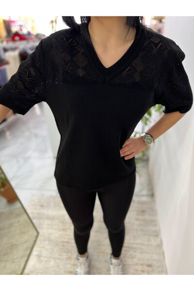 Askı Nişantaşı Μπλούζα με εκρού κείμενο και λεπτομέρεια με πέρλες