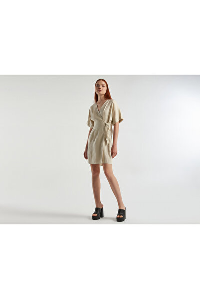 United Colors of Benetton Γυναικείο μπεζ φόρεμα κιμονό από 100% λινό με μανίκ...