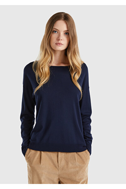 United Colors of Benetton سترة نسائية برقبة قارب ومضلعة باللون الأزرق الداكن ...