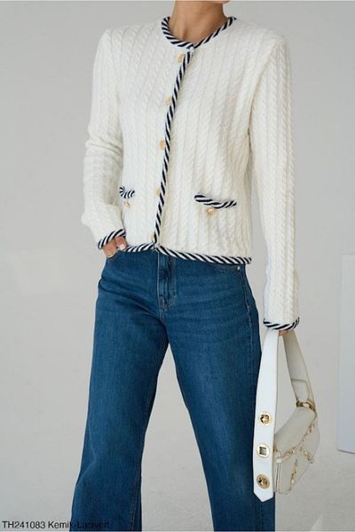 Leila Women's Wool Cardigan with Bide Detail