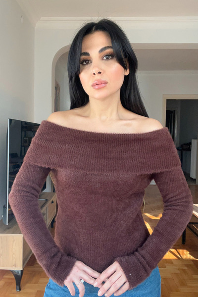 Seda Yalçın Atelier Плетен пуловер с висока яка и кафяво-бежов цвят