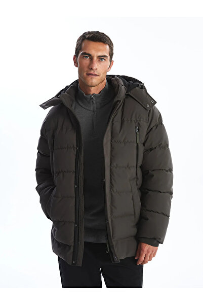 LC Waikiki معطف كلاسيكي قياسي بقلنسوة للرجال