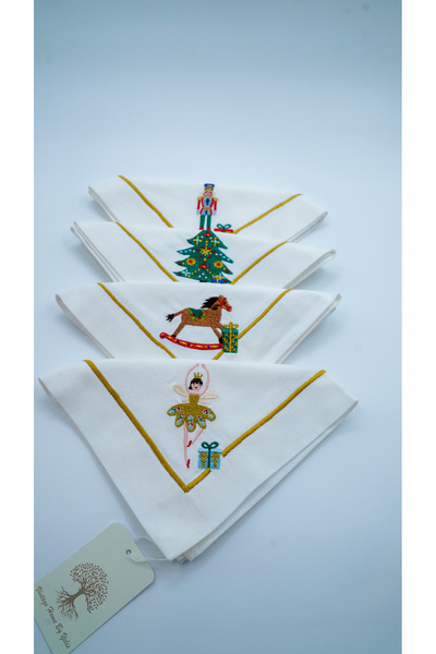 Vintage Home By Yelis Yılbaşı Fındıkkıran Tema Sunum Peçetesi 4'lü