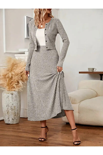 Viyamo New Season Women's Long Sleeve Button down Blouse and High Waist A-Line Long Skirt Raster Stylish Two-Piece Set