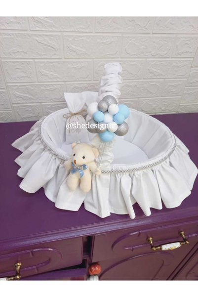 s'he design organizasyon Newborn Gift Presentation Basket - Candy Basket - Forty Flyer Basket 5