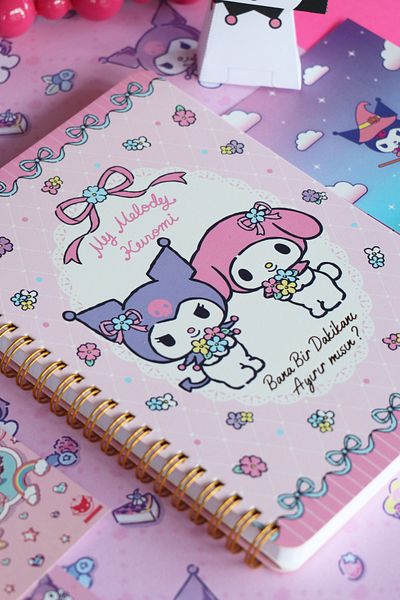 Victoria's Journals Спирален дневник Kuromi & My Melody 14x20 см - Можете ли да ми дадете 1 минута?