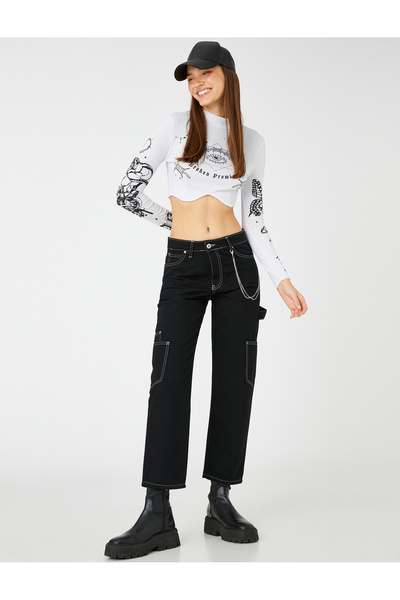 Koton Cargohose mit geradem Bein und Kette im Detail