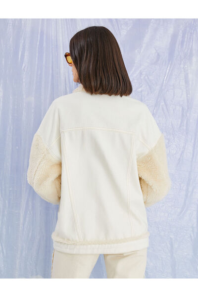 Koton Jeansjacke mit Kunstpelzdetail