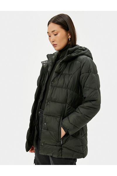Koton Puffer Jacket Kapsa na opasku s kapucí a zipem