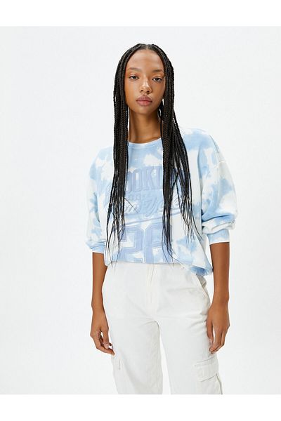 Koton Sweatshirt mit Batikmuster, College-Druck, bequeme Passform, Rundhalsausschnitt, Baumwolle