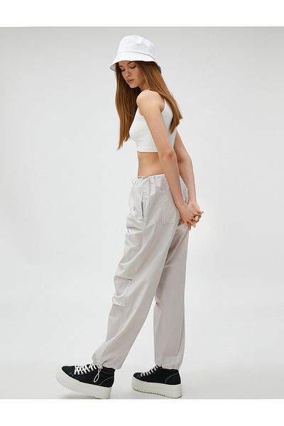 Koton Fallschirmhose mit Taschendetail und elastischem Bund und Beinen