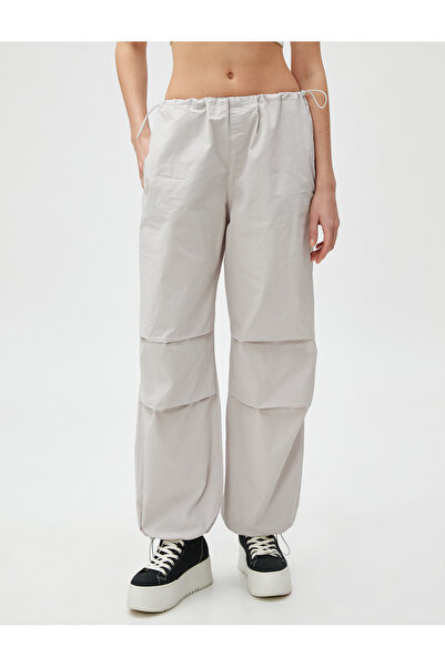 Koton Padákové kalhoty s detailem kapes a elastickým pasem a nohavičkami