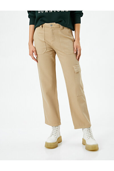 Koton Kargo Pantolon Düz Paça Cep Detaylı Düğmeli Pamuklu