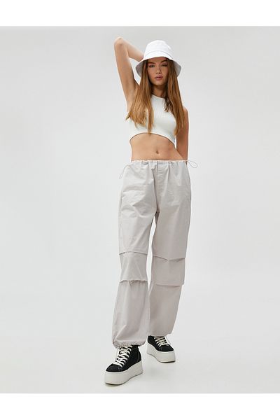 Koton Fallschirmhose mit Taschendetail und elastischem Bund und Beinen