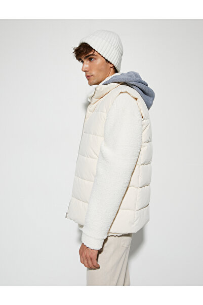 Koton Αμάνικο γιλέκο με αποσπώμενη κουκούλα με φερμουάρ Λεπτομέρεια τσέπης