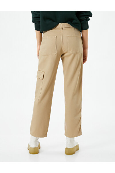 Koton Kargo Pantolon Düz Paça Cep Detaylı Düğmeli Pamuklu