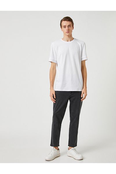 Koton Basic-T-Shirt mit Rundhalsausschnitt und detaillierten Ärmeln
