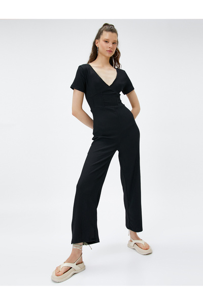 Koton Overall mit weitem Bein, V-Ausschnitt, kurzen Ärmeln, Wickel