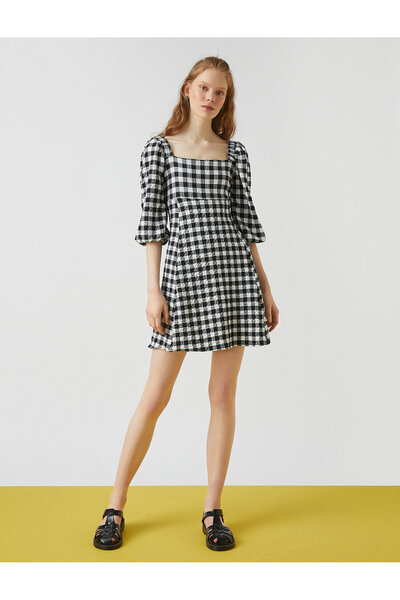 Koton Mini šaty s čtvercovým výstřihem