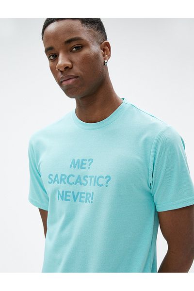 Koton T-Shirt mit Slogan-Print, Rundhalsausschnitt, schmale Passform, kurze Ärmel