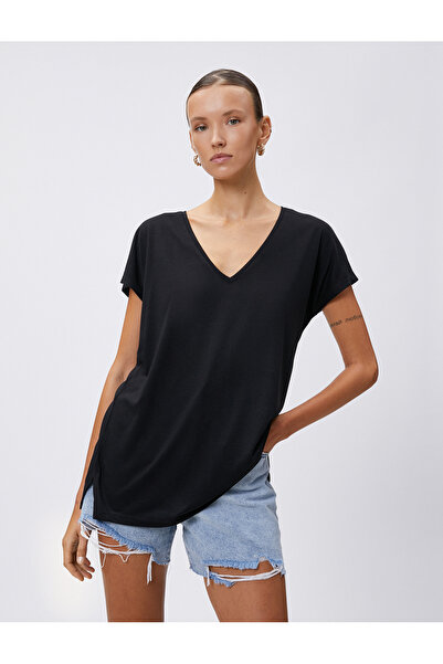 Koton Základní tričko s výstřihem do V a detailem rozparku