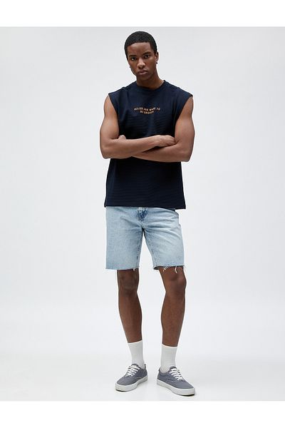 Koton Αμάνικο T-Shirt Slogan Κεντημένο με υφή λαιμόκοψη