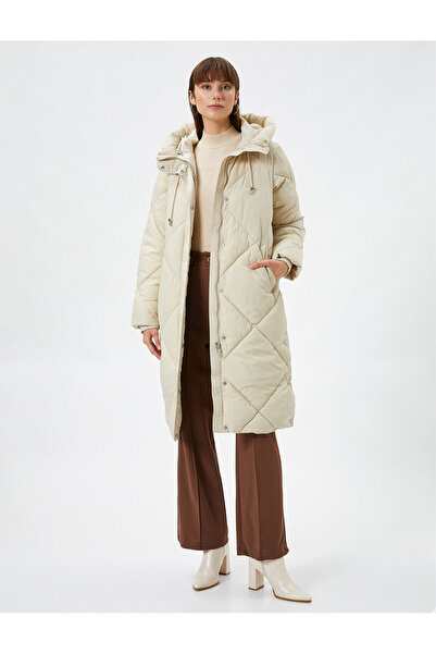 Koton Midi Şişme Mont Kapitoneli Kapüşonlu Cep Detaylı Bağcıklı