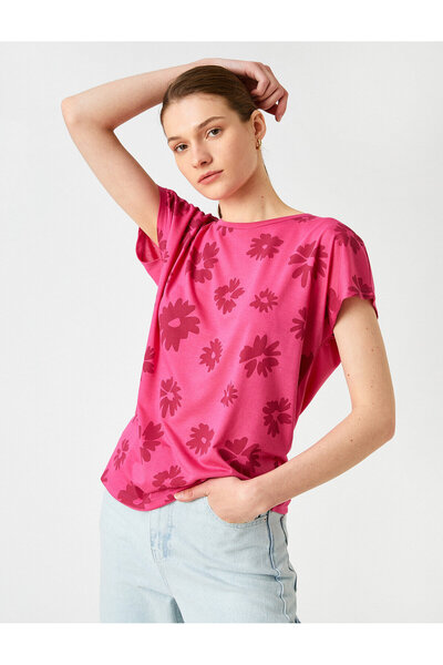 Koton Μπλουζάκι με φλοράλ εμπριμέ κοντό μανίκι με λαιμόκοψη