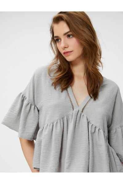 Koton Μπλούζα Frilly με ρίγα με λαιμόκοψη με λεπτομέρεια