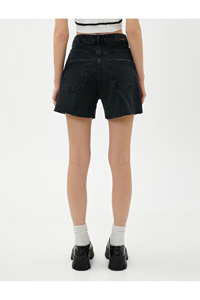 Koton Roztrhané džínové šortky s vysokým pasem s kapsou