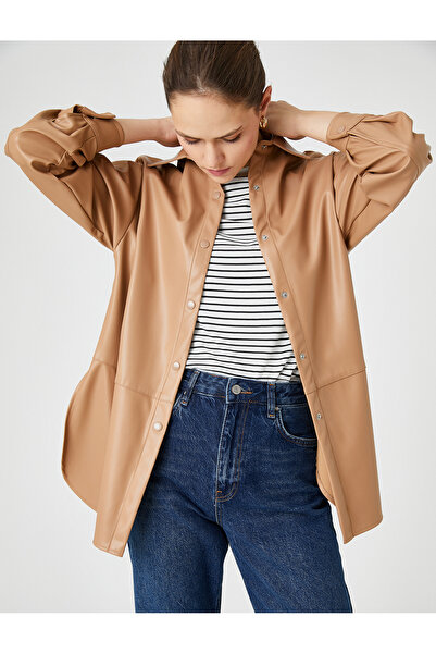 Koton سترة قميص من الجلد الصناعي مع أزرار كبس وفتحة