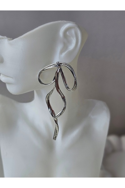 bej jewelry حلق فولاذي - تصميم فيونكة طويلة