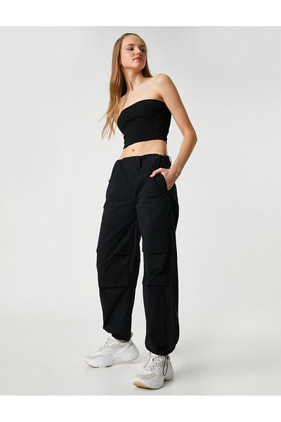Koton Fallschirmhose mit Taschendetail und elastischem Bund und Beinen
