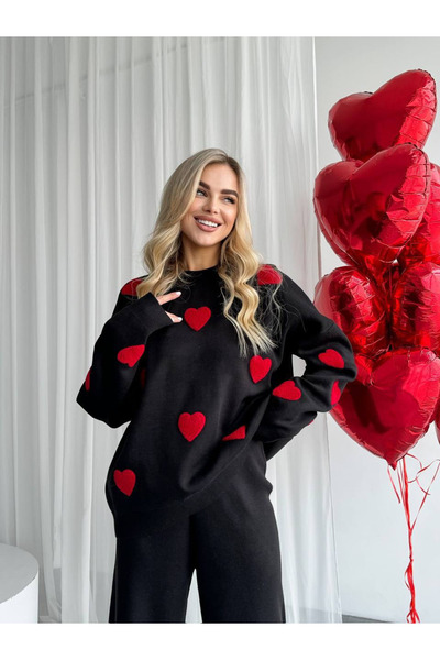 Jose Clothing Pulover de tricotaj cu croială supradimensionată cu broderie de inimă neagră Enzo