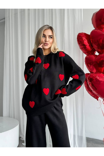 Jose Clothing Pulover de tricotaj cu croială supradimensionată cu broderie de inimă neagră Enzo