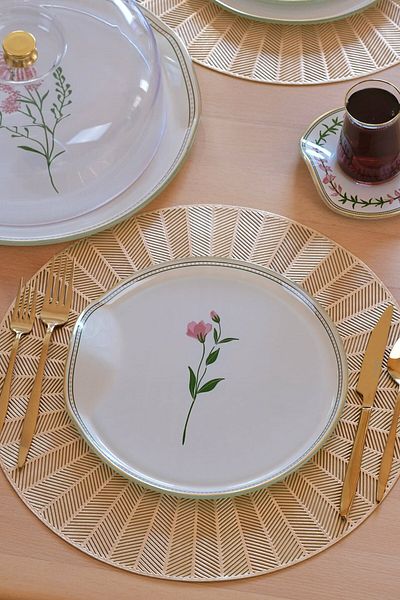 Glore Crocus Gold Gilded 34 Piece Cake Serving Set for 6 People
