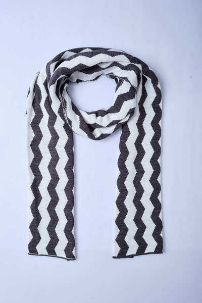 Sebir Moda Светло-сірий трикотажний шарф із зигзагоподібним візерунком