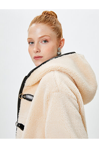 Koton Плюшено дълго палто с качулка, джобове, цип, детайли от изкуствена кожа