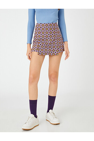 Koton Virágos rövidnadrág szoknya magas derekú cipzárral záródik