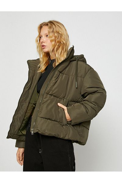 Koton Puffer Jacket s kapucí a detailem kapsy